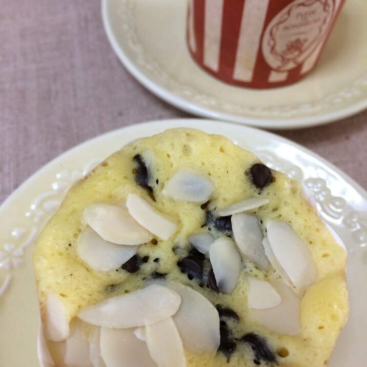 電子レンジで！チョコチップ入りカップケーキ